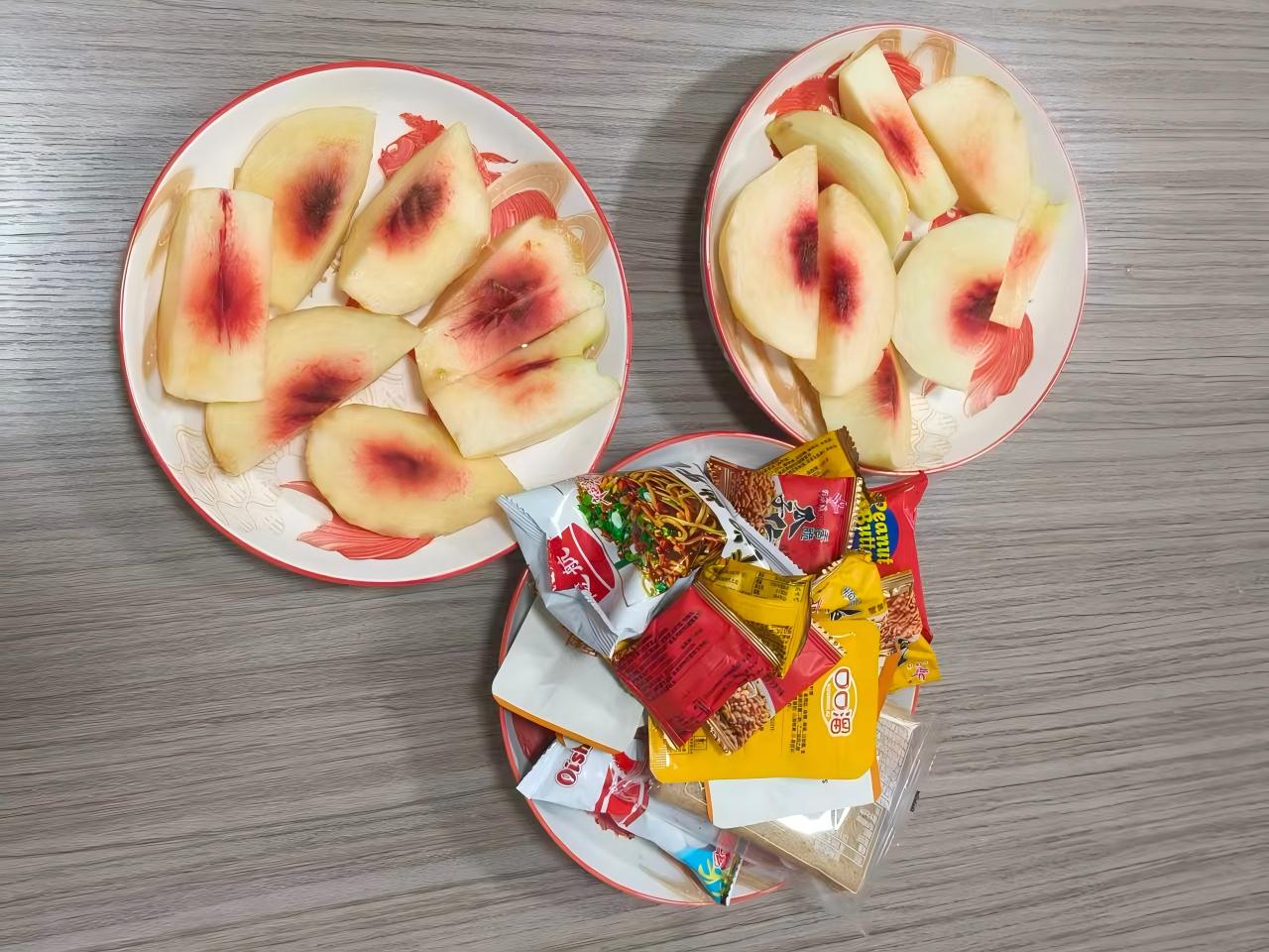 Virsikud ja suupisted jõudsid Zemeijia pärastlõunal