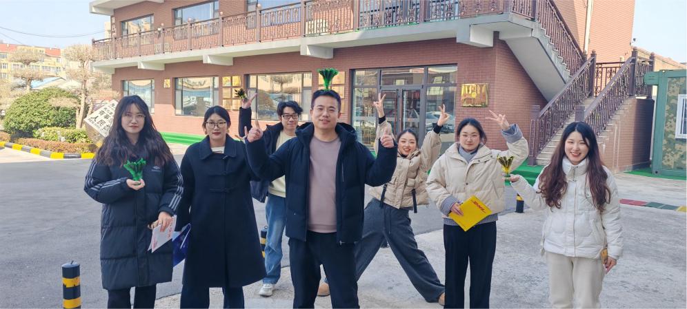 Zemeijia elav shuttlecocki löömine.