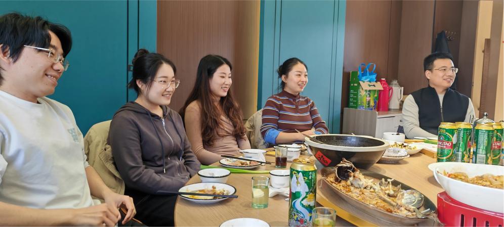 Lõpetab pühaderõõmu ja avab uue alguse